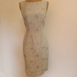 Elegant Floral Midi Dress in Cream